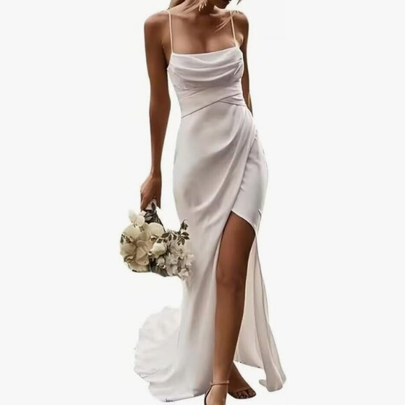 Simple Wedding Dress - Picture 1 of 5